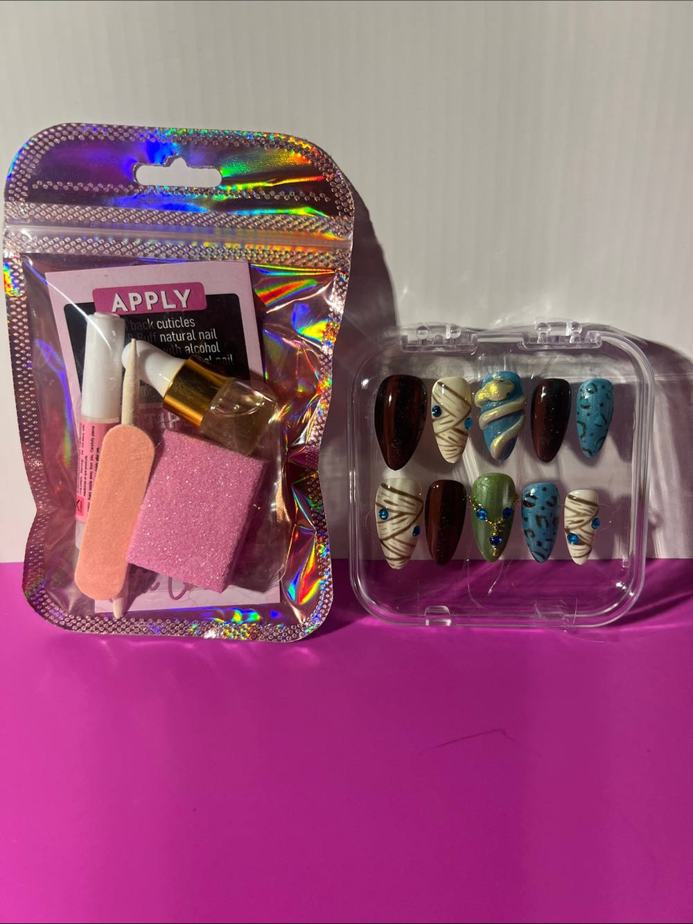 Handmade Cleo De Nile press-on nail kit